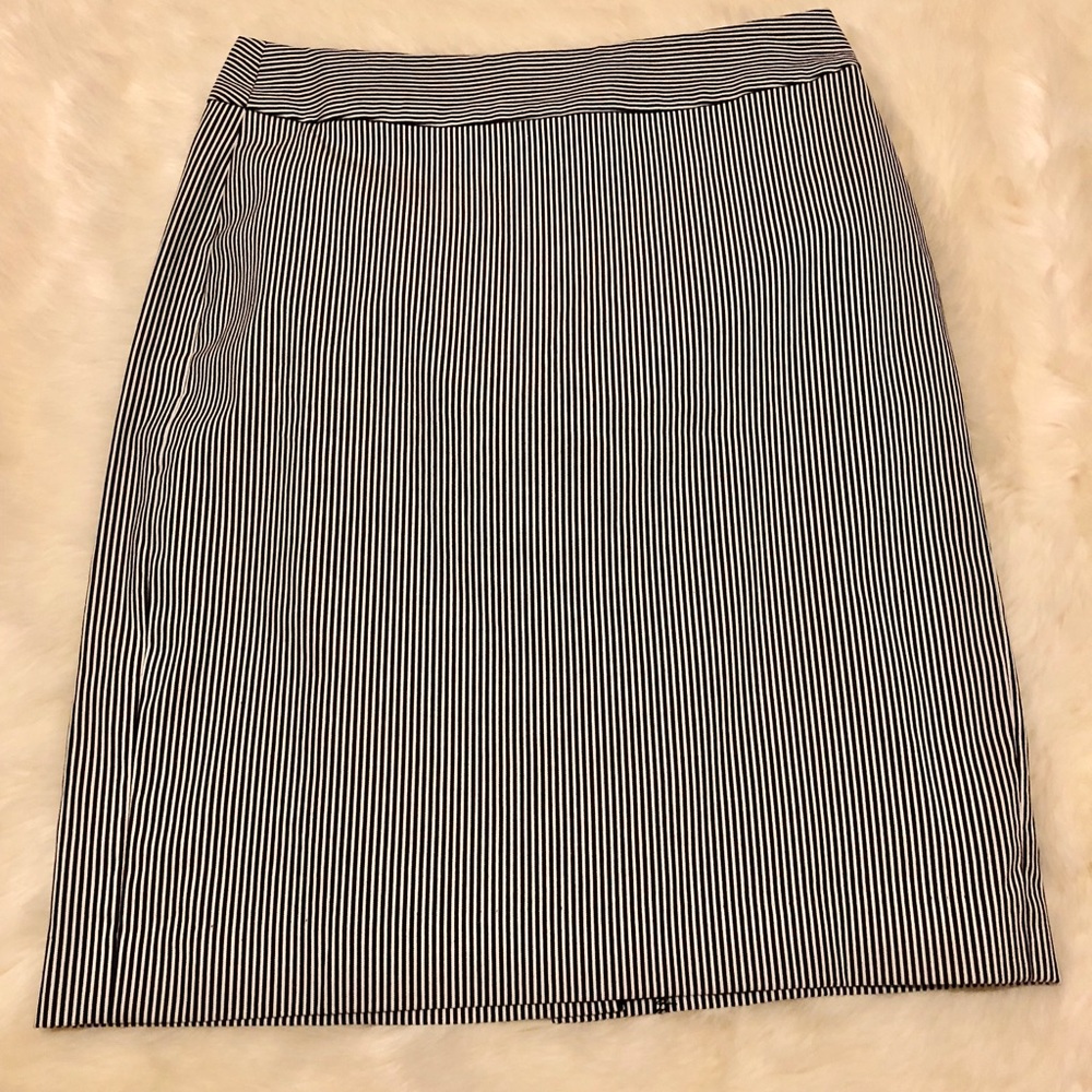 New Banana Republic Factory Pencil Skirt, Size 0